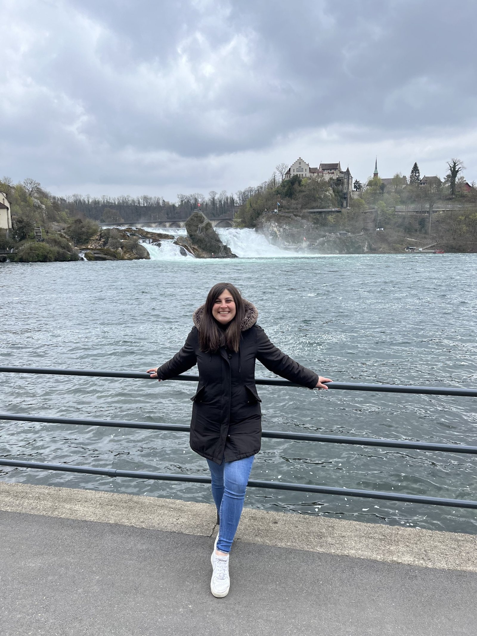 Scopri di più sull'articolo <strong>SCHAFFHAUSEN: LE CASCATE PIÙ GRANDI D’EUROPA E MOLTO ALTRO</strong>