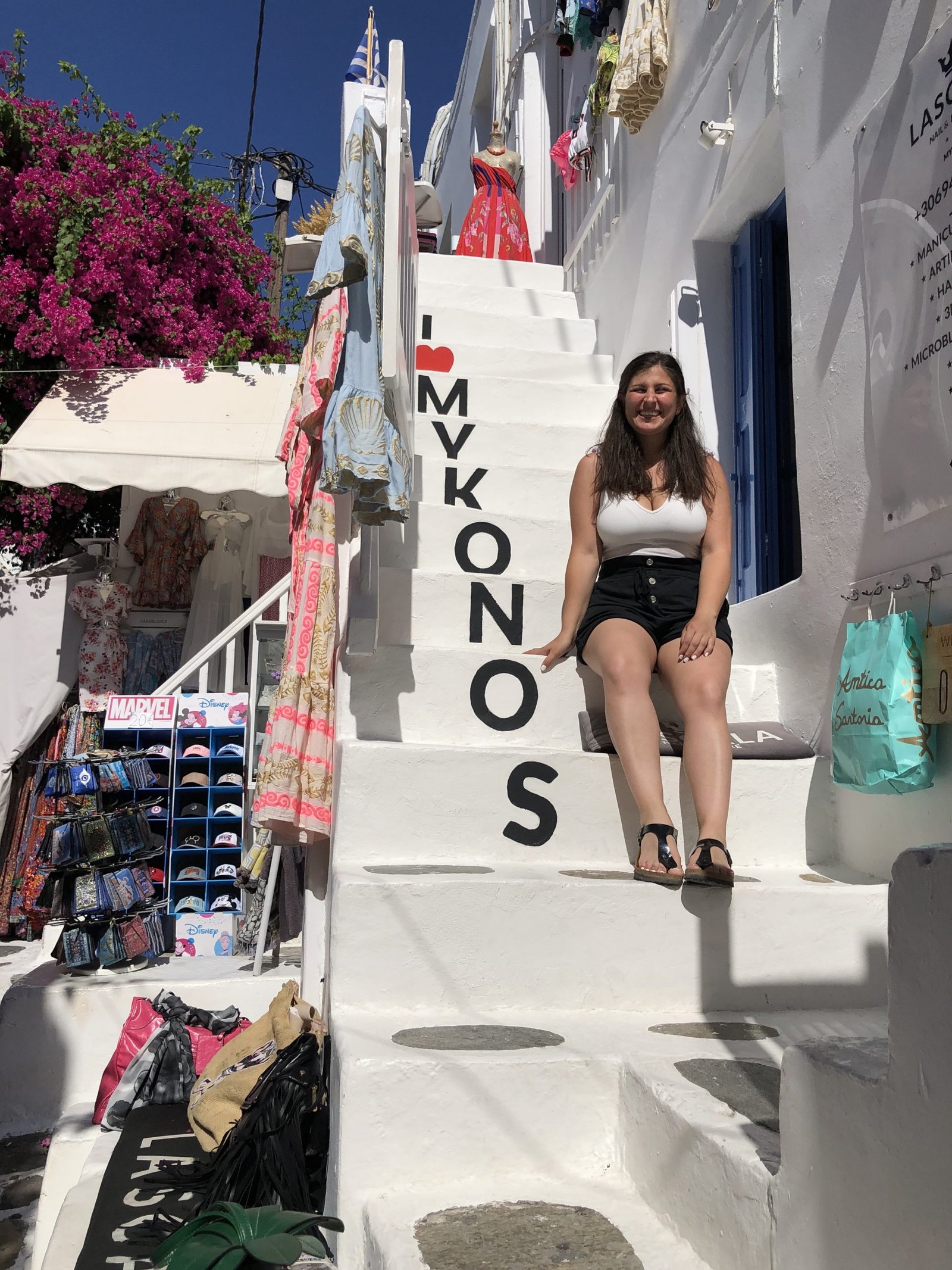 Scopri di più sull'articolo <strong>MYKONOS: NON SOLO PARTY! TUTTO SU UNA DELLE ISOLE PIÙ BELLE DELLA GRECIA</strong>