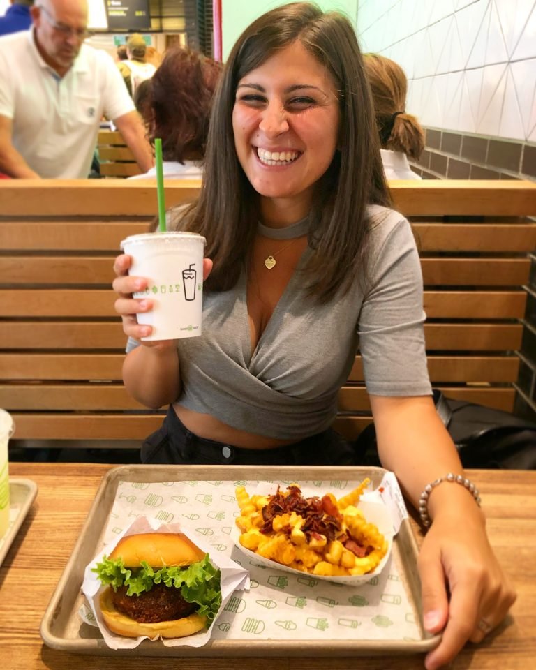 Scopri di più sull'articolo DOVE MANGIARE A NEW YORK: RISTORANTI E STREET FOOD DA PROVARE