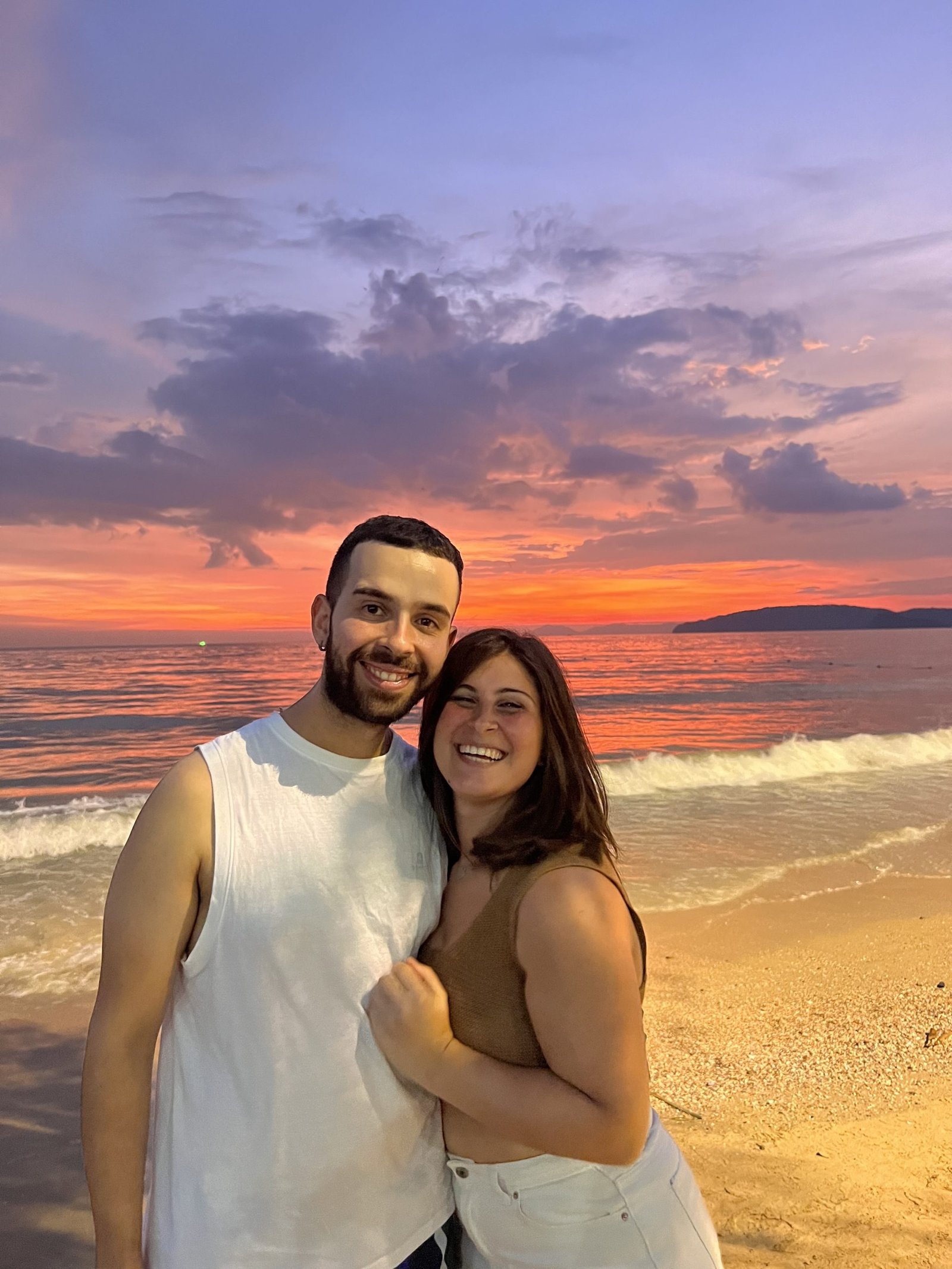 Scopri di più sull'articolo AO NANG: ISOLE, BIOLUMINESCENZA E TRAMONTI