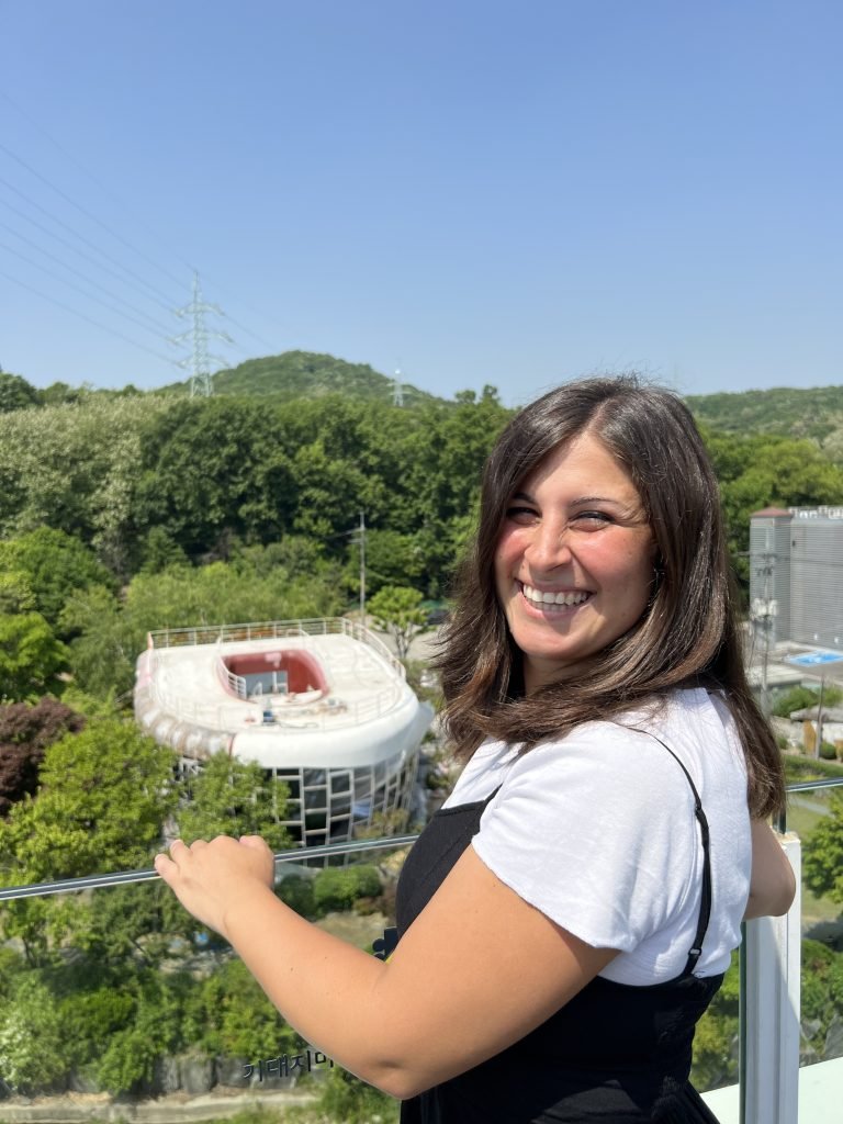 Scopri di più sull'articolo LA MR. TOILET HOUSE: LA CASA A FORMA DI GABINETTO A SUWON
