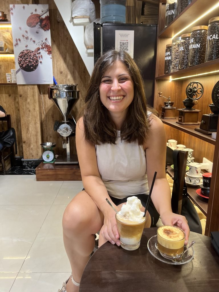 Scopri di più sull'articolo COSA MANGIARE IN VIETNAM: LE SPECIALITÀ DA PROVARE