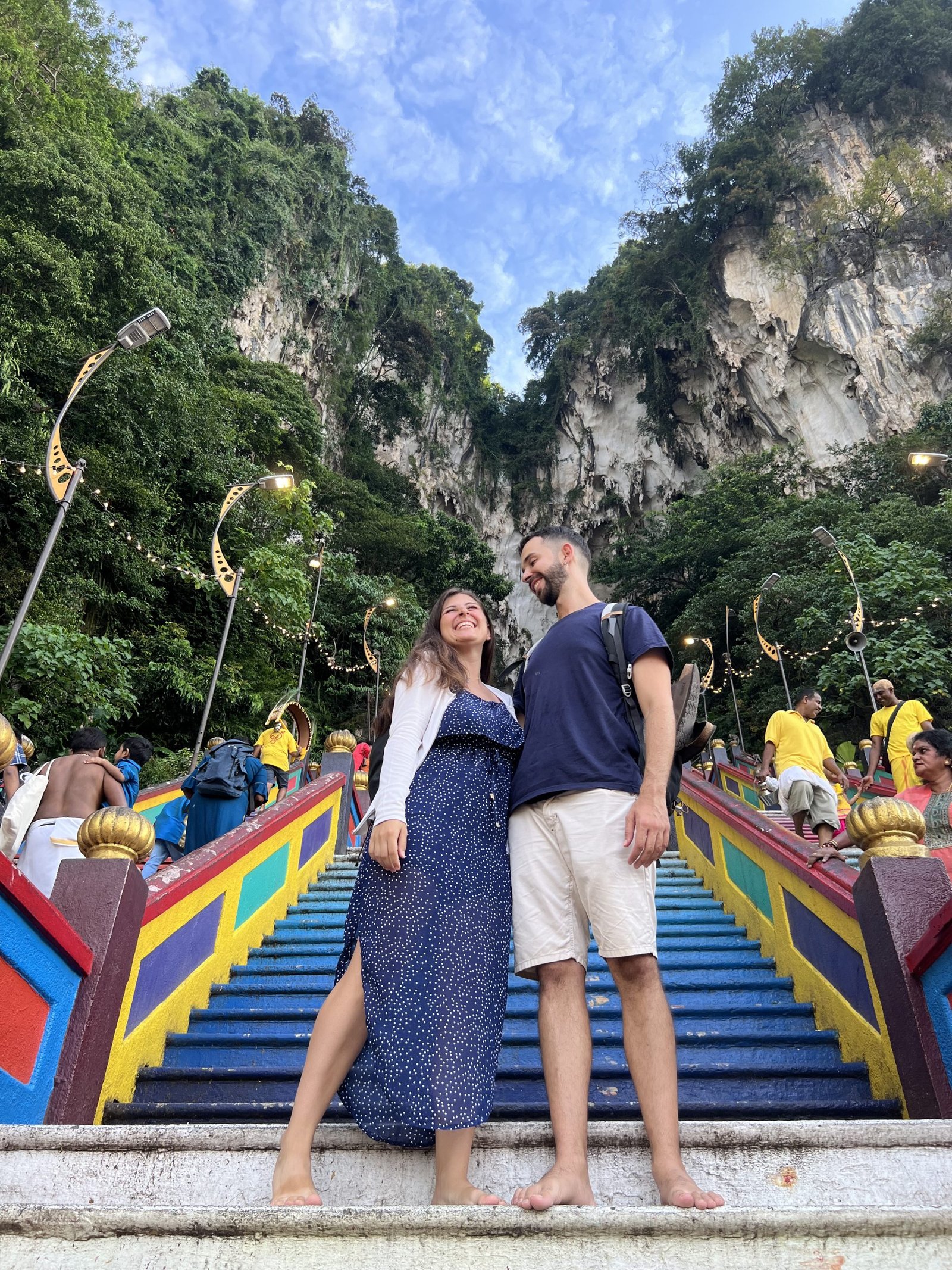 Scopri di più sull'articolo LE BATU CAVES E LA SCALA ARCOBALENO DELLA MALESIA